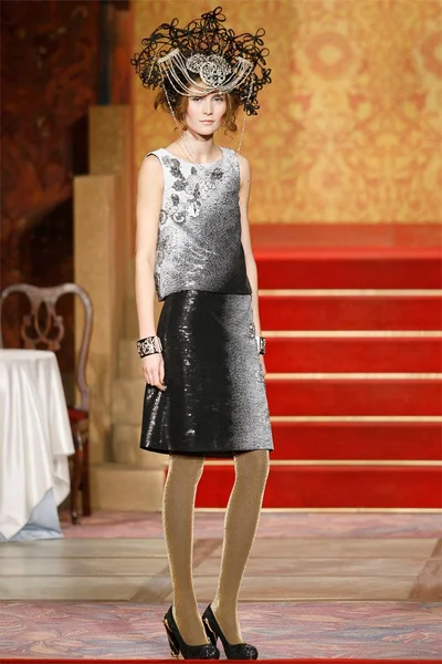 Look 64